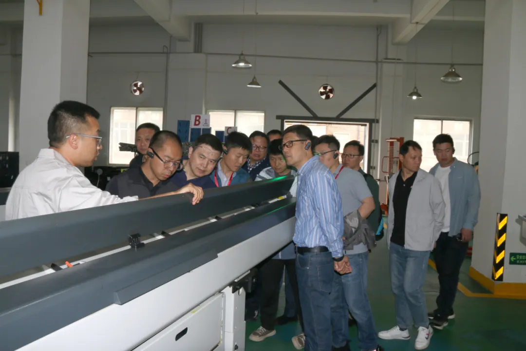 中国工程机械学会口岸机械分会2024年岁情聚会暨编审聚会在甘肃ng电子游戏二一三公司召开 - ng电子游戏 